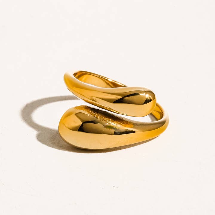 Gabrielle Twist Ring- Gold