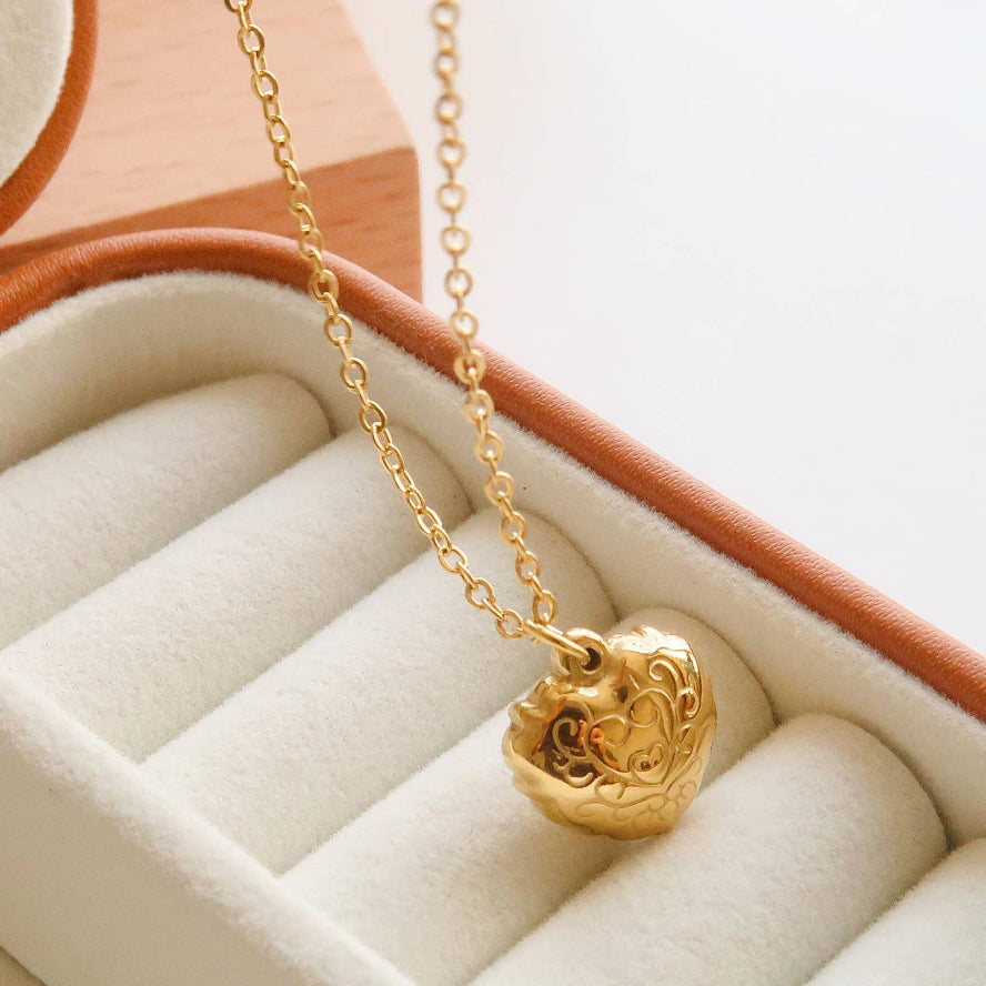 Vintage Heart Pendant Necklace