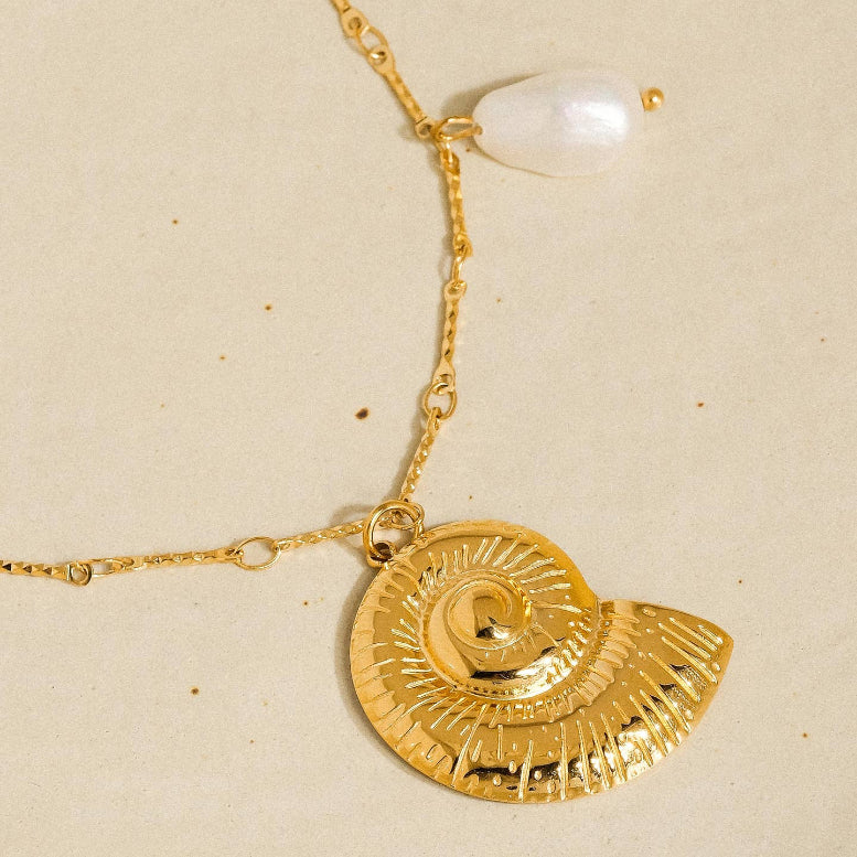 Clear Waters Shell Pearl Necklace