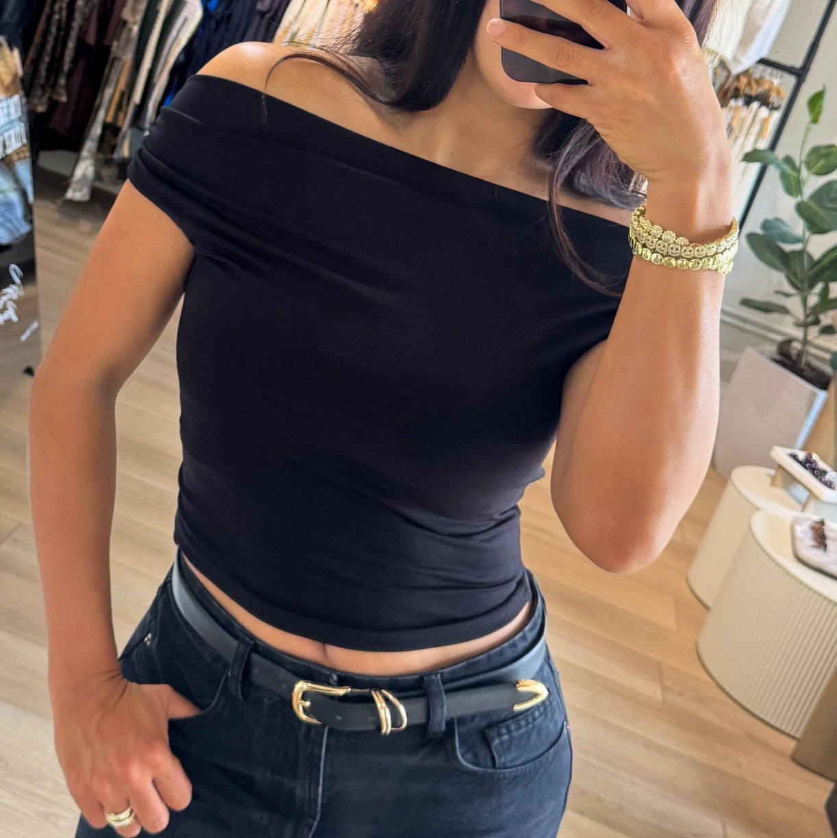 Falling Easy Top- Black
