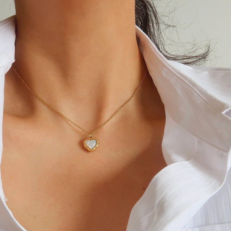 Vintage Heart Pendant Necklace
