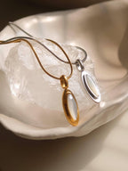 Amulet Shell Necklace: Silver