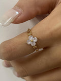Finn 18K Gold Non-Tarnish Flower Chain Ring: Yellow Gold