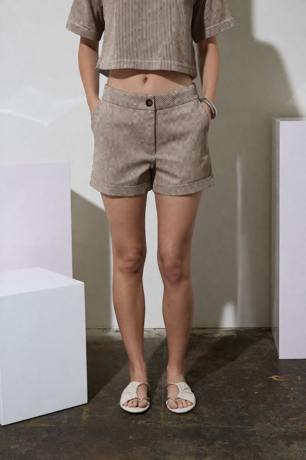 Clean Girl Shorts- Brown