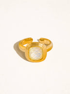 Eliza Ring