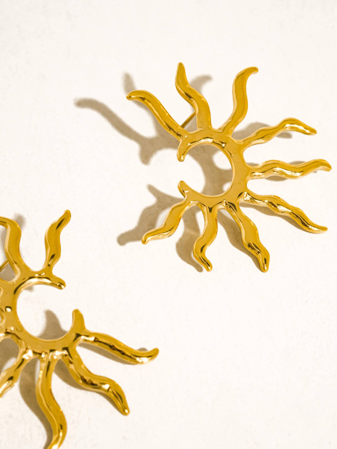 Vionne Sunburst Earrings