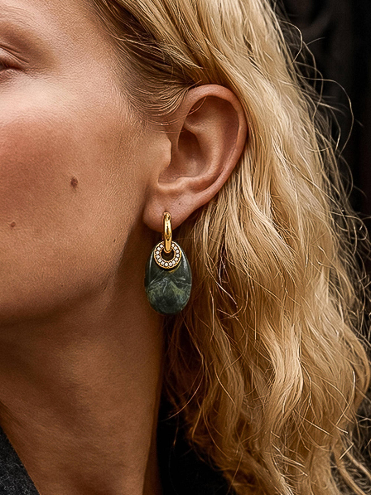 Canari Resin Hoop Earrings