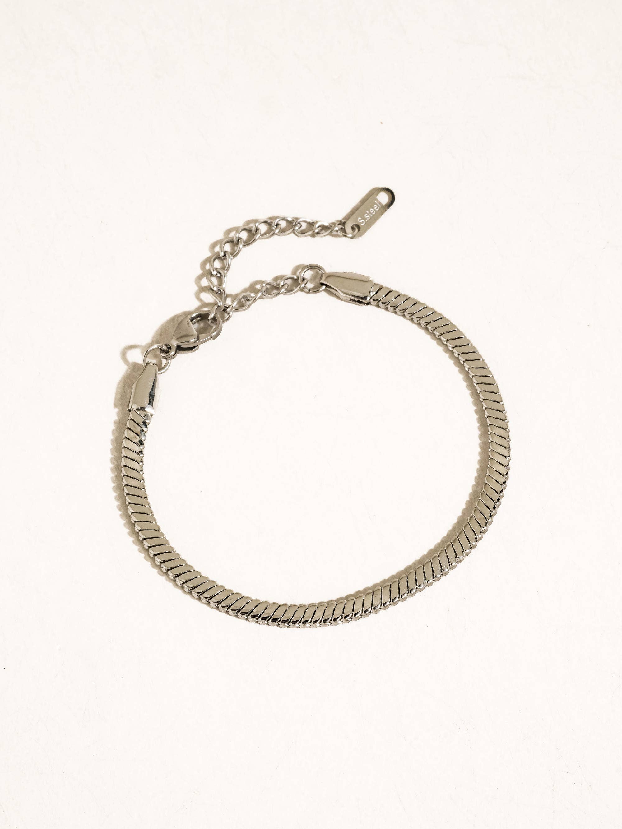 Levante Bracelet: Yellow Gold