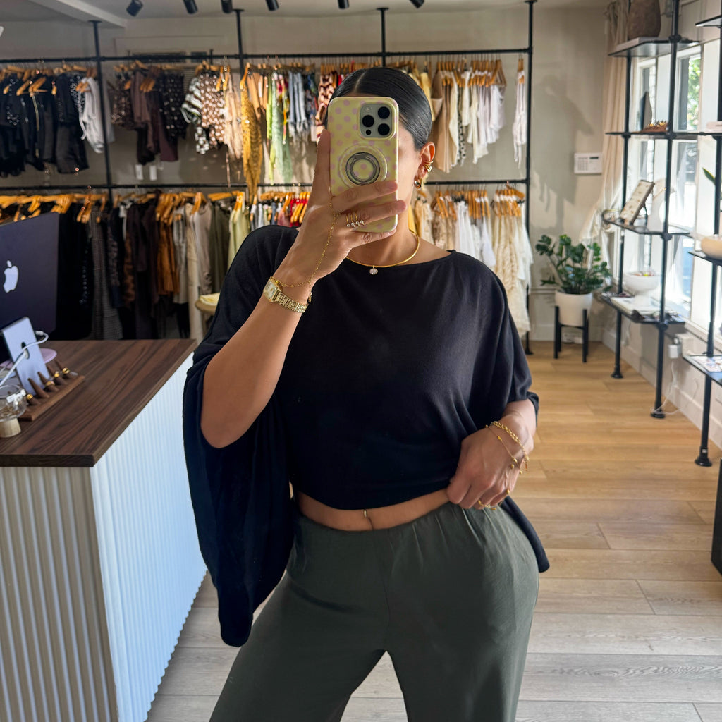 Weekend Essential Top- Black