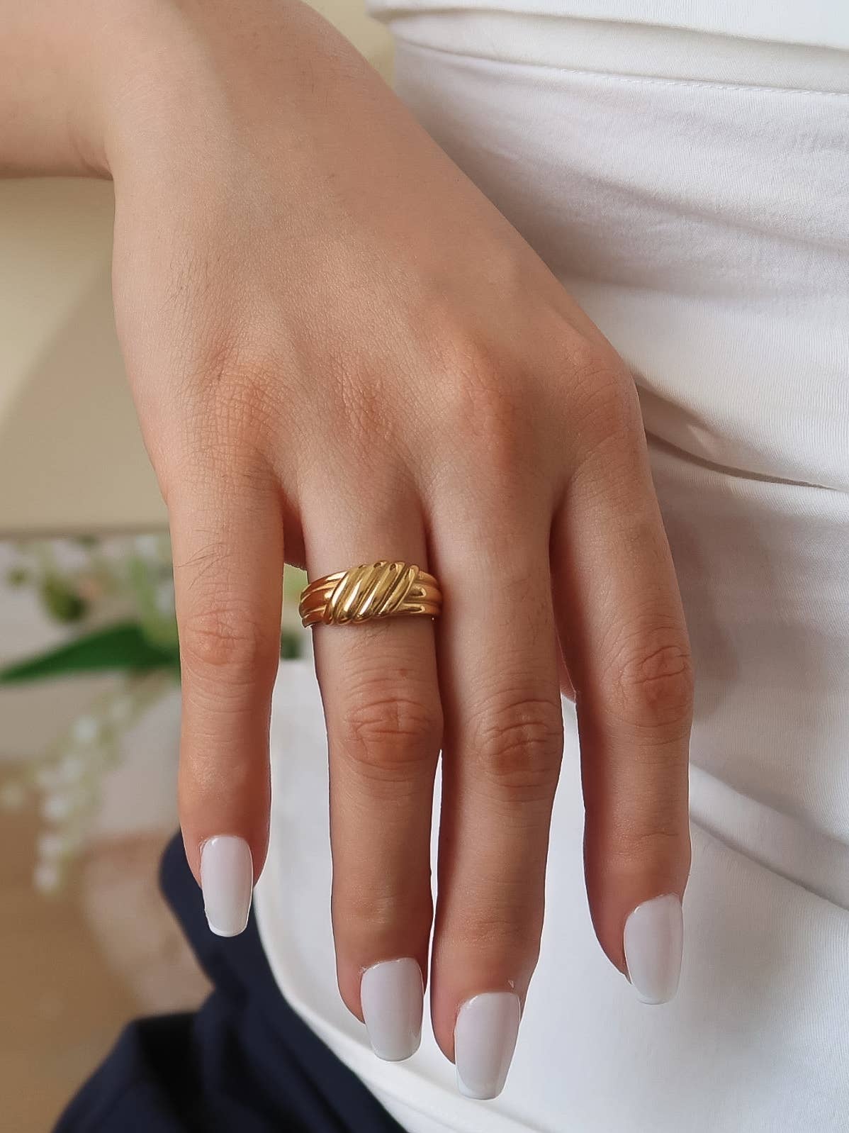 Duvette Twisted Dome Ring