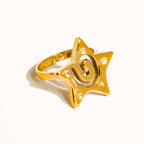 Lilia Star Ring