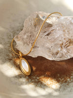 Amulet Shell Necklace Gold